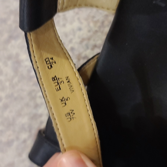 🥳🤩 2 for 25$. Naturalizer Black Sandal - Picture 2 of 4